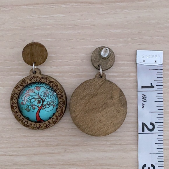 Tree of life wooden green earrings NWT - Picture 5 of 5